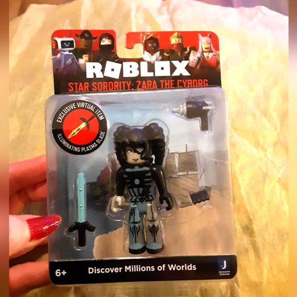 Roblox Zara the Cyborg Doll NWT - Picture 1 of 5